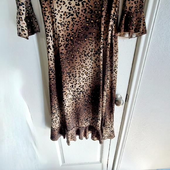 BCBG Paris Leopard Print Wrap 3/4 Bell Sleeves Dress Brown Black Tan L - Picture 3 of 15